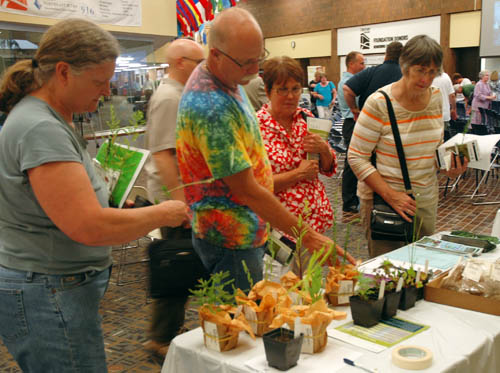 Residents attending the forum learned about a variety of water conservation strategies, including how to plant a rain garden. Rain gardens capture and filter storm water that would otherwise runoff into lakes and streams, picking up pollutants on the way. Residents attending the forum learned about a variety of water conservation strategies, including how to plant a rain garden. Rain gardens capture and filter storm water that would otherwise runoff into lakes and streams, picking up pollutants on the way.