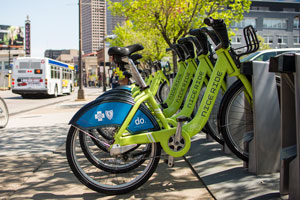 A Metro Transit bus and Nice Ride bikes.