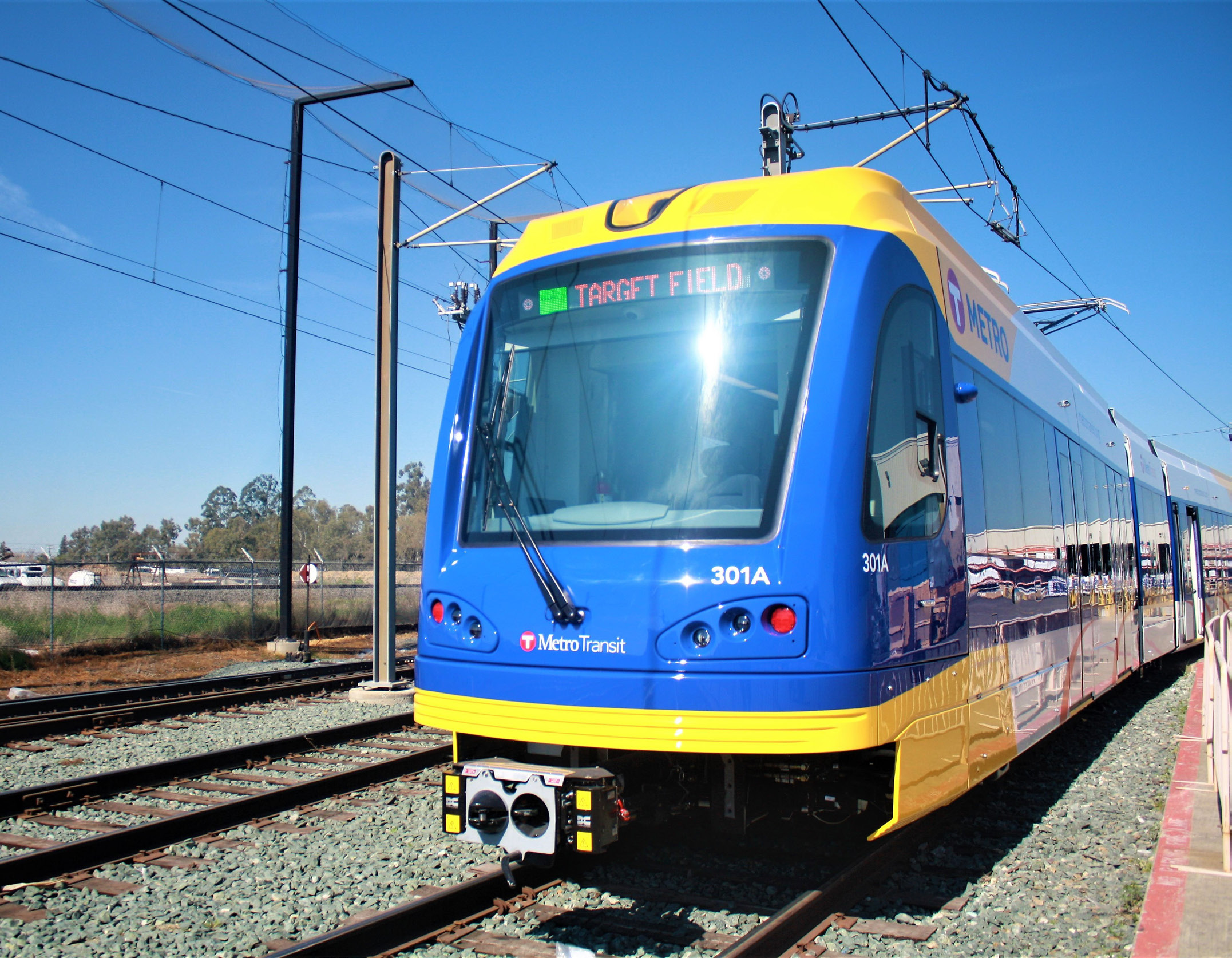 Exterior of Type 3 LRV on the METRO Green Line