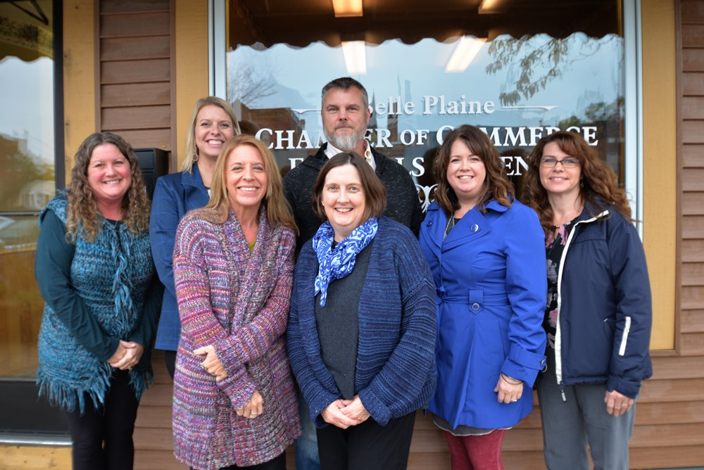 <div class='lb-heading'>Belle Plaine Chamber of Commerce Board of Directors</div><div class='lb-text'>The Board of Directors for Belle Plaine’s Chamber of Commerce is made up of several Downtown business owners and residents. This group helps advance the City’s economic competitiveness goals by providing technical assistance to local businesses.  
</div>
